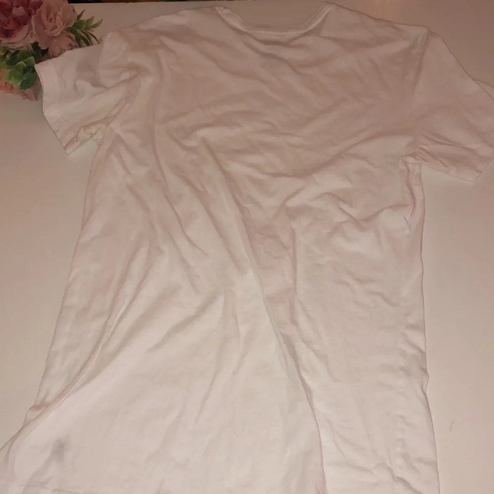 Polo Ralph Lauren Basic White T Shirt Polo T Shirt Large Logo along bottom